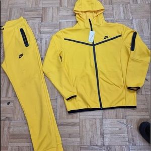 Nike sweat suit